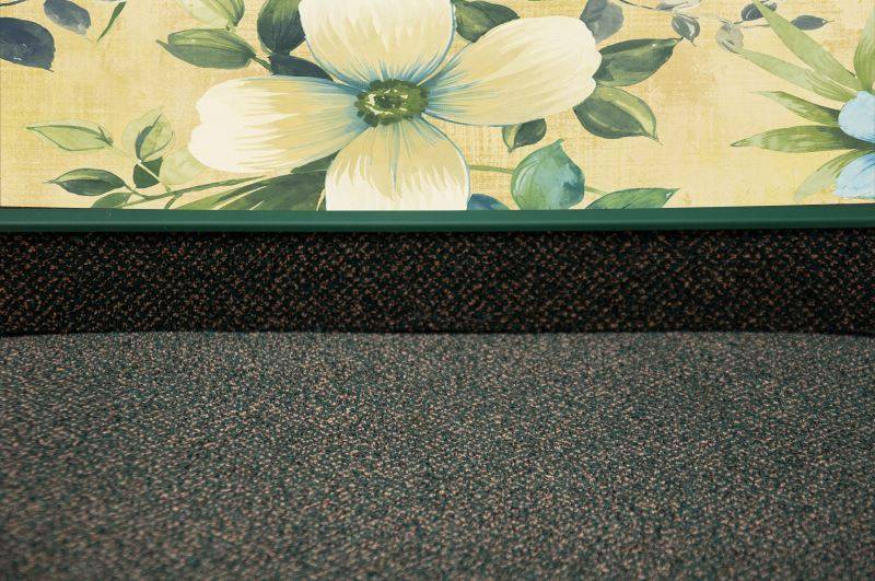 Плинтус для ковролина "Korner" Listwa зеленый (2500*13,8*50 мм) — купить в Нижнем Новгороде