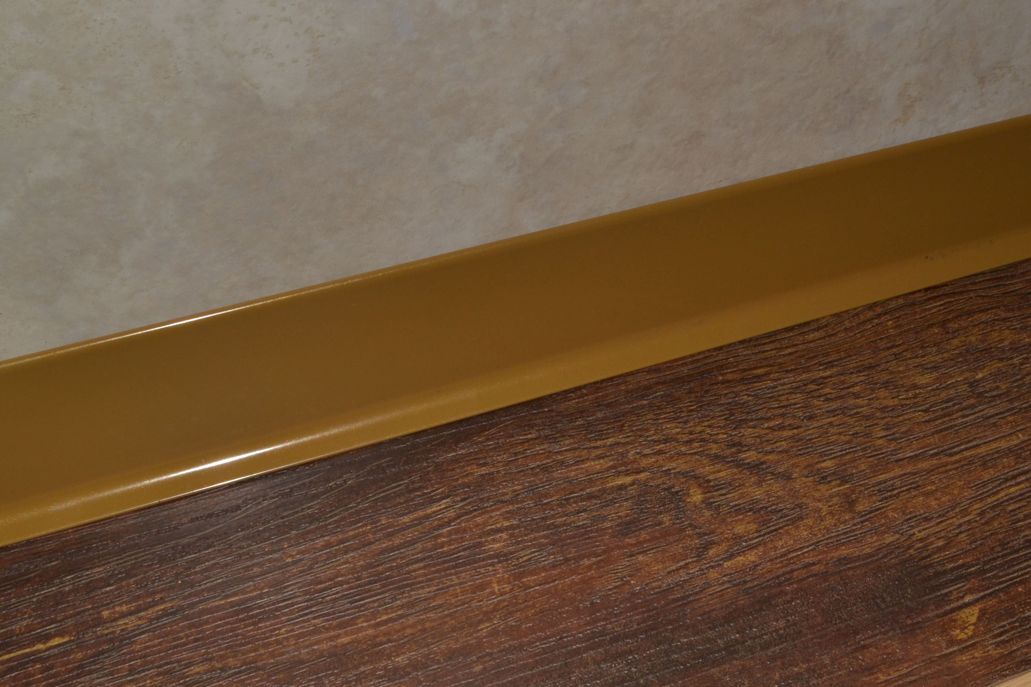 Плинтус алюминиевый L-образный золотой (2500*11*60 мм) — купить в Нижнем Новгороде